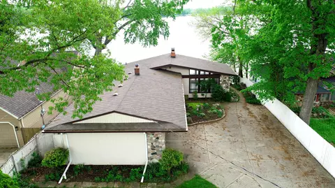 137 Sunnyside Dr, Battle Creek, MI 49015