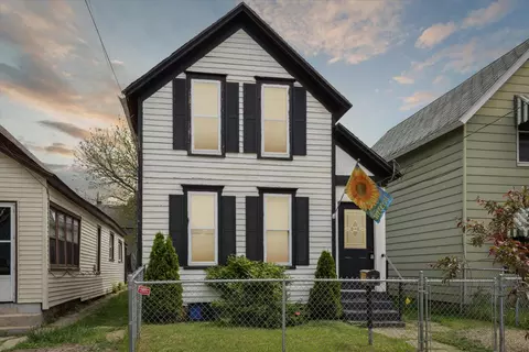 1012 Broadway Ave NW, Grand Rapids, MI 49504