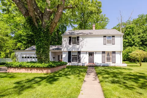 2214 Mount Curve Ave, St. Joseph, MI 49085