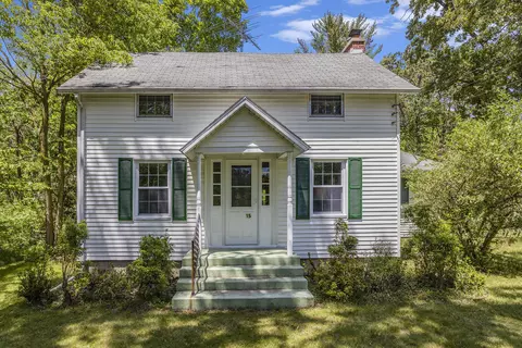 15 Morgan Rd E, Battle Creek, MI 49017