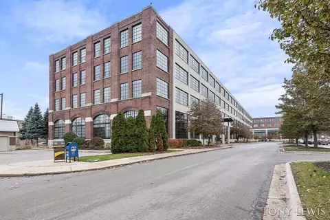 801 Broadway Ave NW #433 435, Grand Rapids, MI 49504