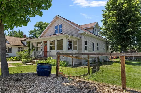 6 S Willard St, New Buffalo, MI 49117