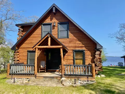 7066 Colbath Rd, Oscoda, MI 48750