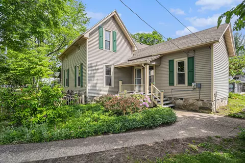 629 N Main St, Bellevue, MI 49021 photo 2