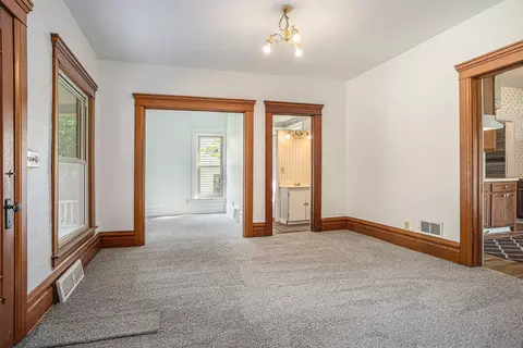629 N Main St, Bellevue, MI 49021 photo 3