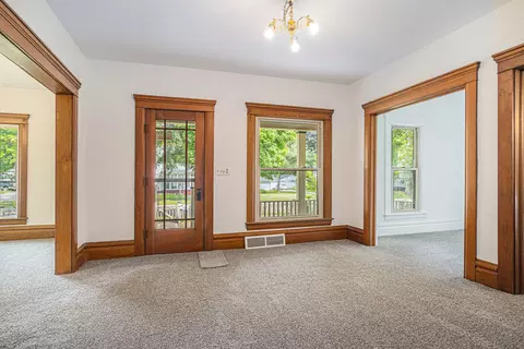 629 N Main St, Bellevue, MI 49021 photo 4