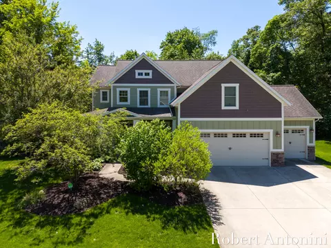 787 Longleaf Ct SE, Ada, MI 49301 photo 2