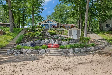 7733 W Basford Lake Dr, Baldwin, MI 49304