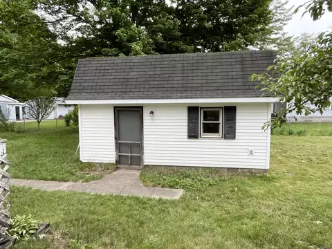 33 E Beech St, Fruitport, MI 49415 photo 30