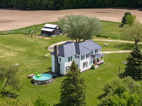 410 90th Ave, Evart, MI 49631