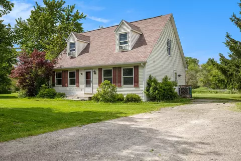 4610 Saline Waterworks Rd, Saline, MI 48176