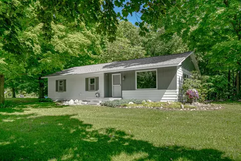41 Oliverda Dr, Sherwood, MI 49089