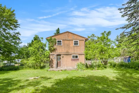6998 S Royston Rd, Eaton Rapids, MI 48827