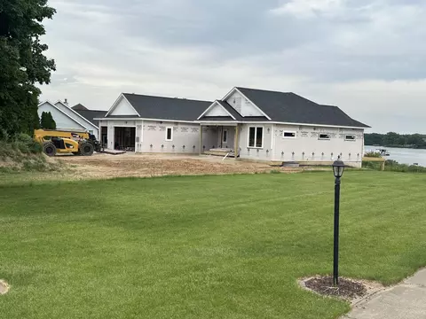 25595 Island View Ln, Sturgis, MI 49091