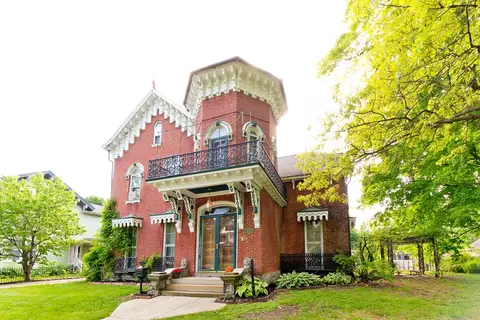 430 Dennis St, Adrian, MI 49221