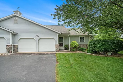 249 Carrington Pl, Holland, MI 49423