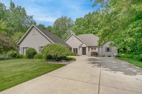 4151 Pine Knoll Ave, Kalamazoo, MI 49004