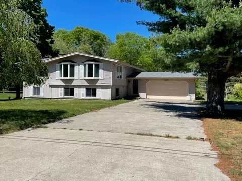 7248 Golfwood Rd, Ludington, MI 49431