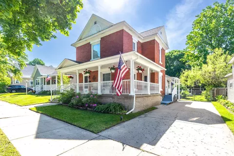 406 E Pine St, Cadillac, MI 49601