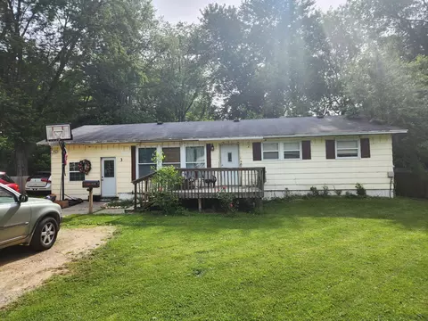 3 S Sherman Ct, Allegan, MI 49010