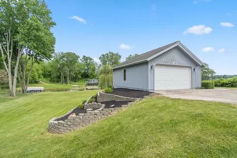 Exterior - 11959 Greenbriar Dr, Jerome, MI 49249 photo 7 of 31