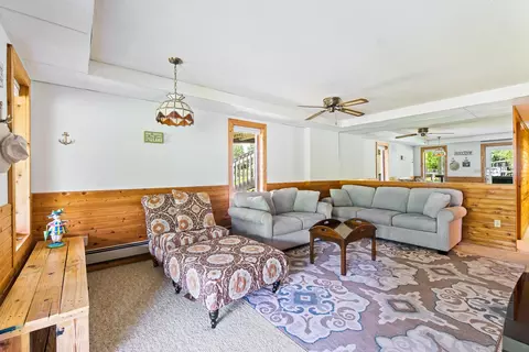 Living - 11959 Greenbriar Dr, Jerome, MI 49249 photo 6 of 7
