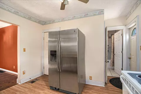116 E Walnut St, Albion, MI 49224 photo 9