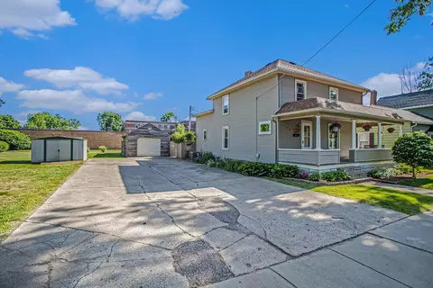 116 E Walnut St, Albion, MI 49224 photo 4