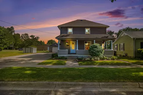 116 E Walnut St, Albion, MI 49224 photo 2
