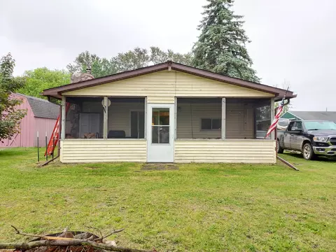 2098 Maple Rd, Evart, MI 49631