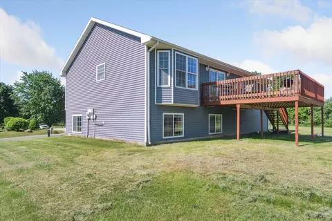 1052 Azalea Dr, Jackson, MI 49202 photo 3