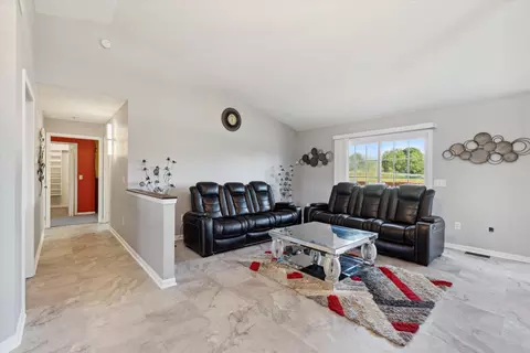 1052 Azalea Dr, Jackson, MI 49202 photo 24