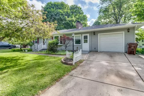 530 Allcott Ave, Marshall, MI 49068