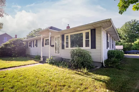 311 E Wayne St, Dowagiac, MI 49047 photo 2