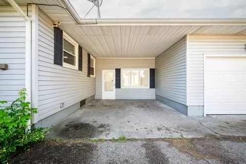311 E Wayne St, Dowagiac, MI 49047 photo 5