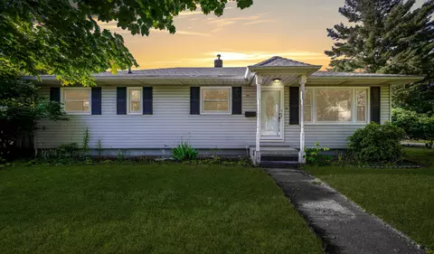 311 E Wayne St, Dowagiac, MI 49047 photo 4
