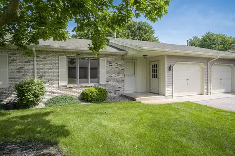 6709 Leisure Way Dr SE, Caledonia, MI 49316