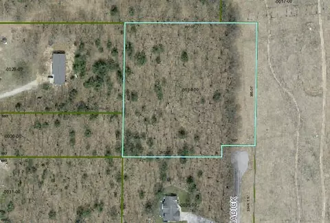 25 Chadick Dr, Muskegon, MI 49442