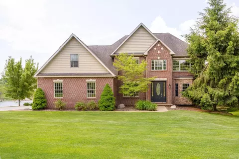 1372 Pond Bluff Way, Brighton, MI 48114