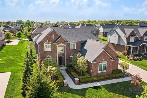 22803 Poppleton Dr, Northville, MI 48167