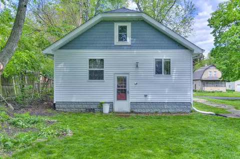 747 Randolph St, Jackson, MI 49203 photo 4
