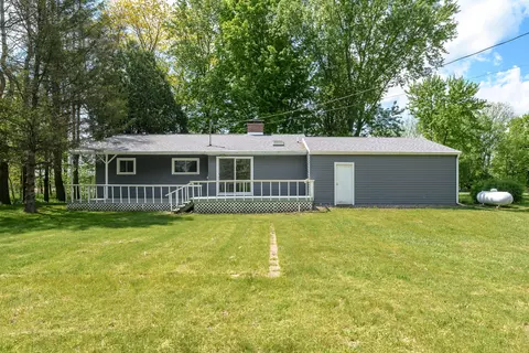 793 Riverview Dr, Plainwell, MI 49080 photo 5