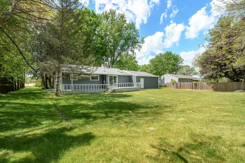 793 Riverview Dr, Plainwell, MI 49080 photo 3