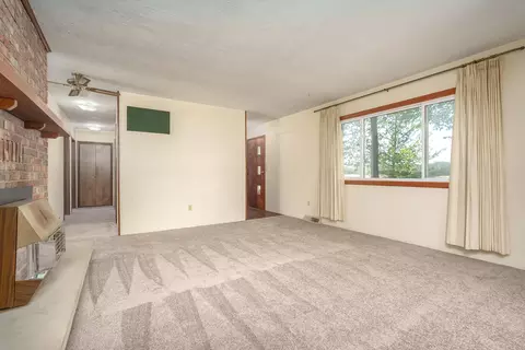 793 Riverview Dr, Plainwell, MI 49080 photo 10