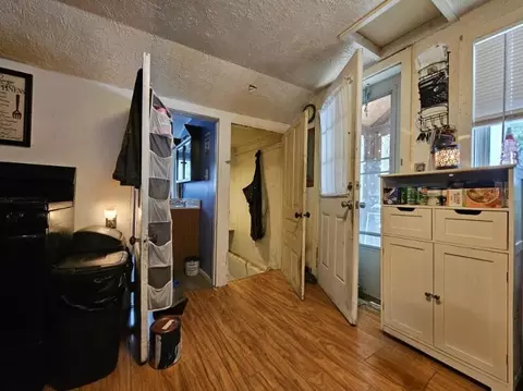 907 Hague Ave, Jackson, MI 49203 photo 12