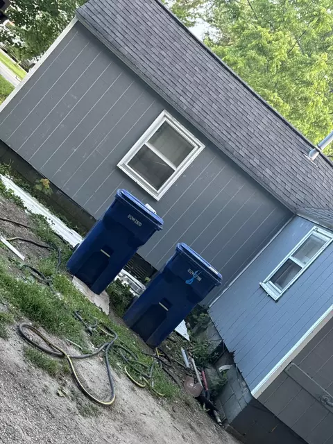 907 Hague Ave, Jackson, MI 49203 photo 4