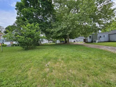 907 Hague Ave, Jackson, MI 49203 photo 5