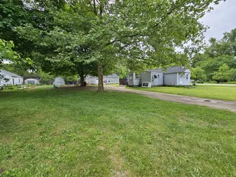 907 Hague Ave, Jackson, MI 49203 photo 7