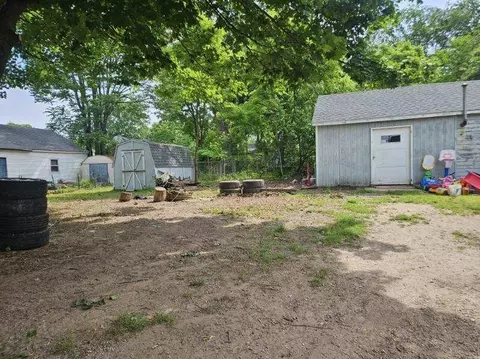 907 Hague Ave, Jackson, MI 49203 photo 10