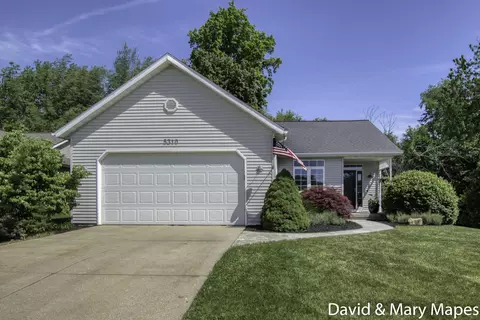 5310 Debbie Ct SW, Wyoming, MI 49418